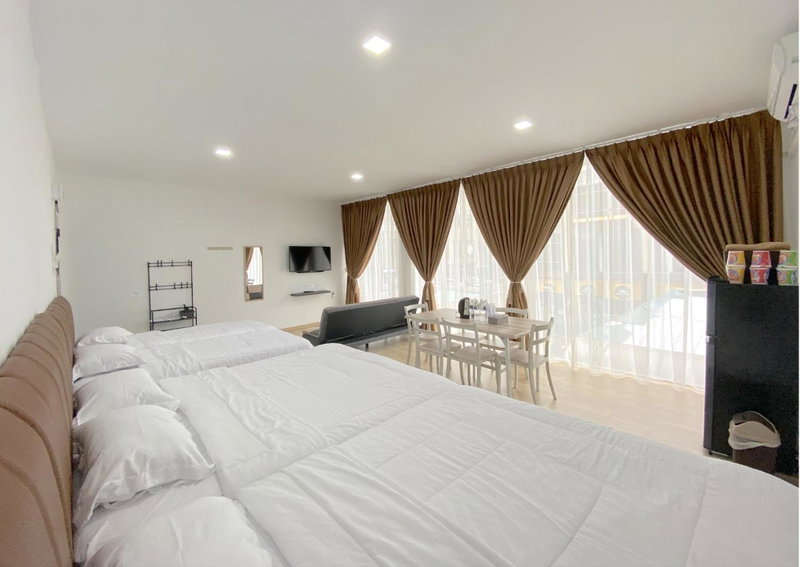 CN Homestay A3 Floor 1 at Nagoya Hill Mall, Nagoya, Indonesia