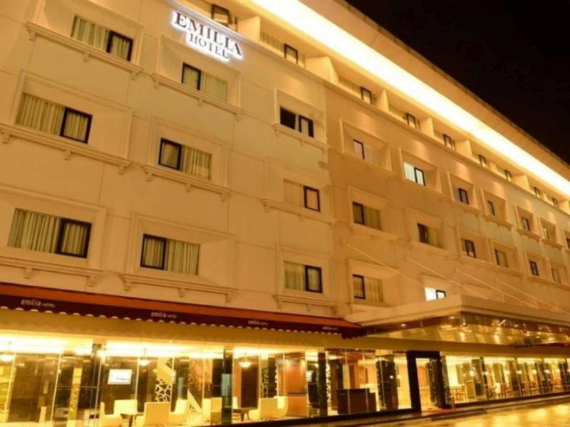 Emilia Hotel By Amazing - Palembang, Palembang, Indonesia