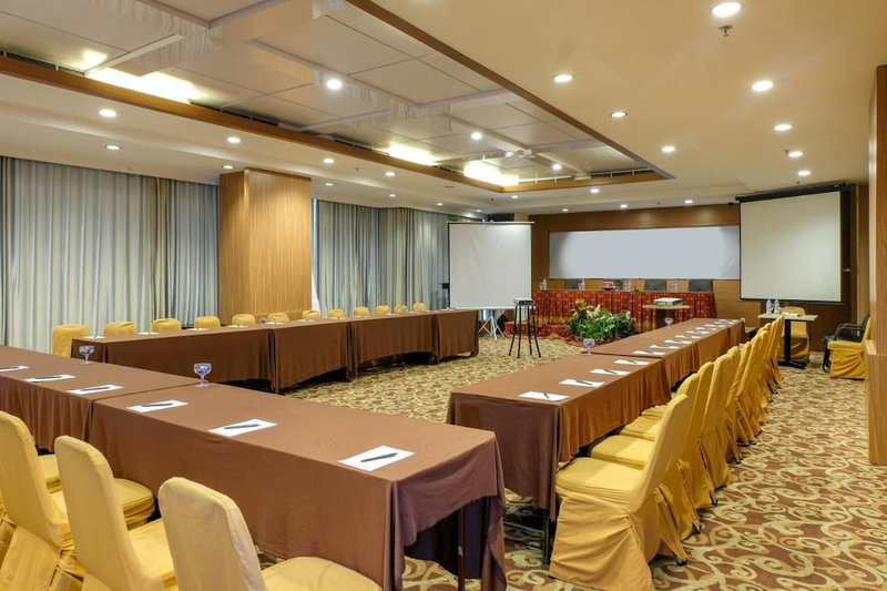 Almadera Hotel Makassar, Makassar, Indonesia