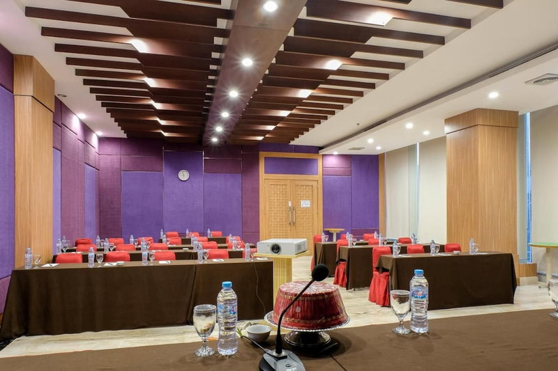 Almadera Hotel Makassar, Makassar, Indonesia
