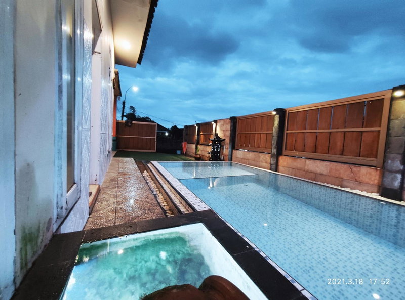 Puncak Pinus and Pool, Batu, Indonesia