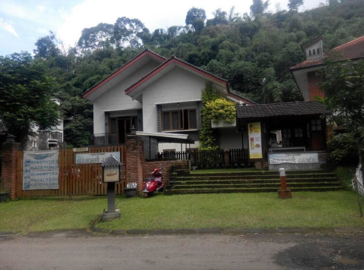Hotel · Villa Triniti Blok i-35, Bandung