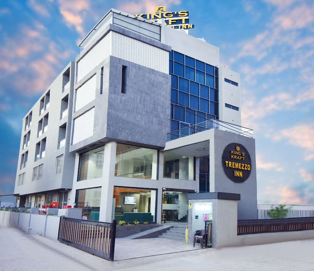 Kings Kraft Tremezzo Inn Somnath, India