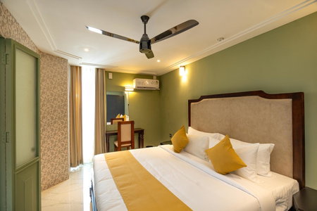 Saravana Grand Suites - A Unit of Saravana Bhavan Veg Tables Kochi, Cochin, India
