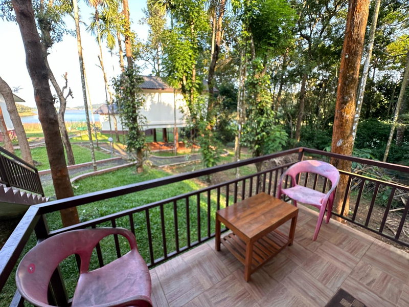 Misty Dam Wayanad Premium Resort With Banasura Dam View, Padinjarathara, India