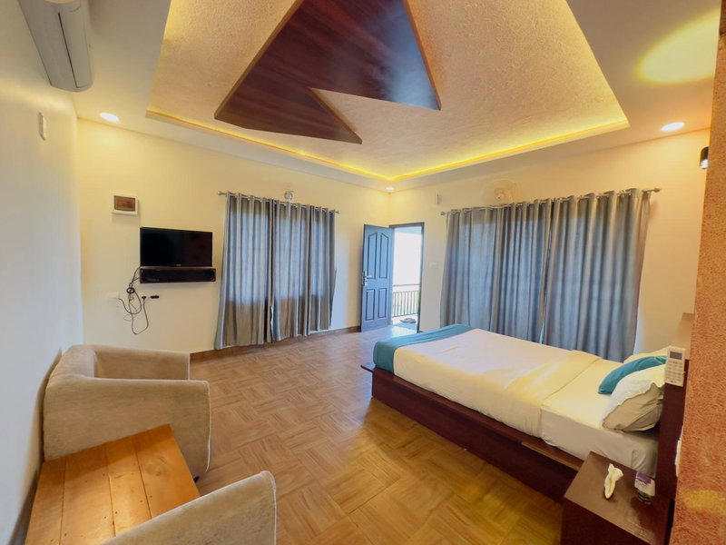 Misty Dam Wayanad Premium Resort With Banasura Dam View, Padinjarathara, India