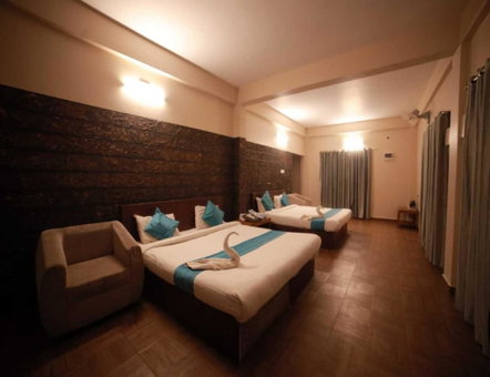 Misty Dam Wayanad Premium Resort With Banasura Dam View, Padinjarathara, India