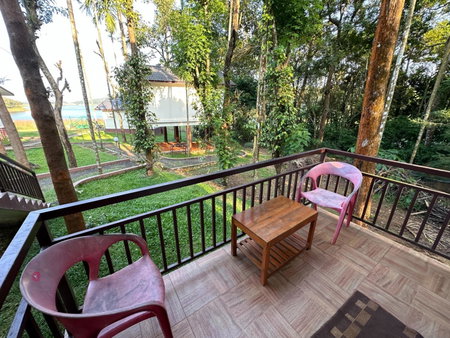 Misty Dam Wayanad Premium Resort With Banasura Dam View, Padinjarathara, India