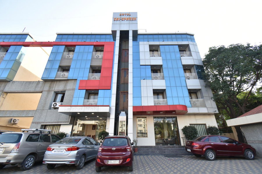 Hotel Sai Sparsh-150 meters from Saibaba temple, Shirdi, India