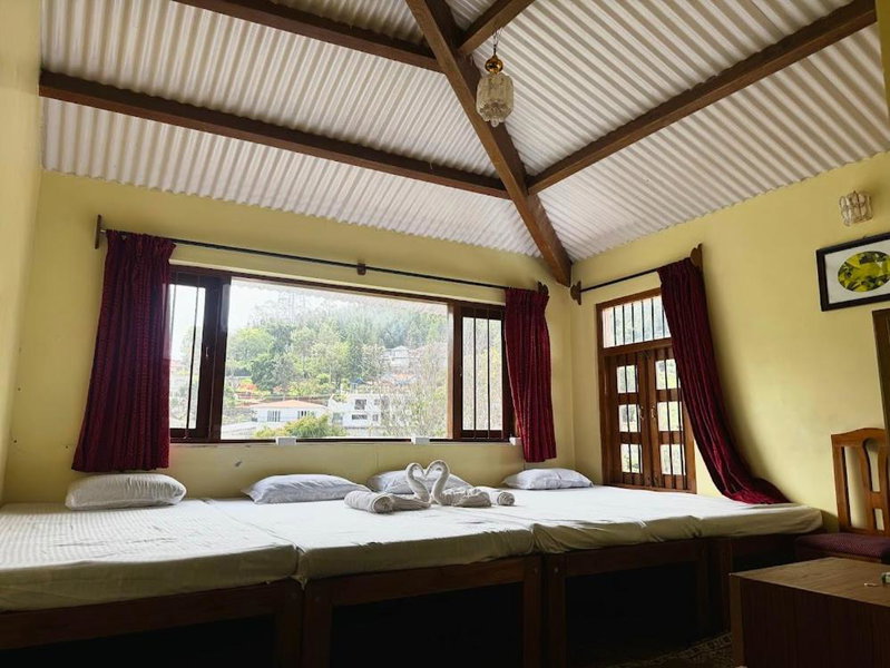 Satya Anand Pure Veg and Non Alcoholic Cottage, Coonoor, India