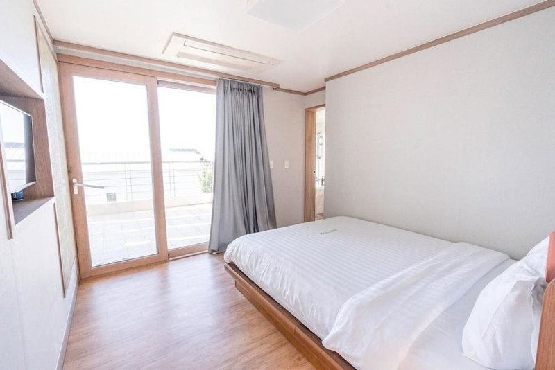 Jeju Aewolae Hyuyang Pension, Jeju, South Korea
