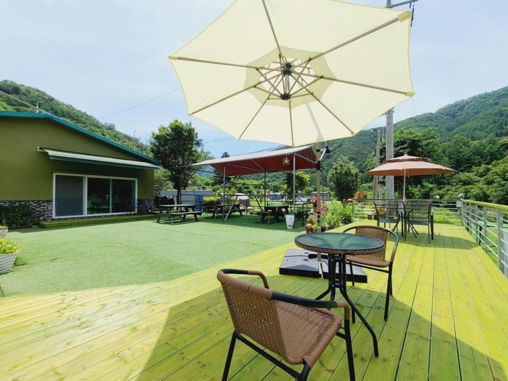 Gapyeong Chorok Jeongwon Gyegok Dokchae Pension, South Korea