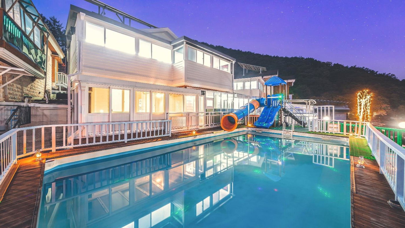 Gapyeong shinbi kids poolvilla, Gapyeong, South Korea