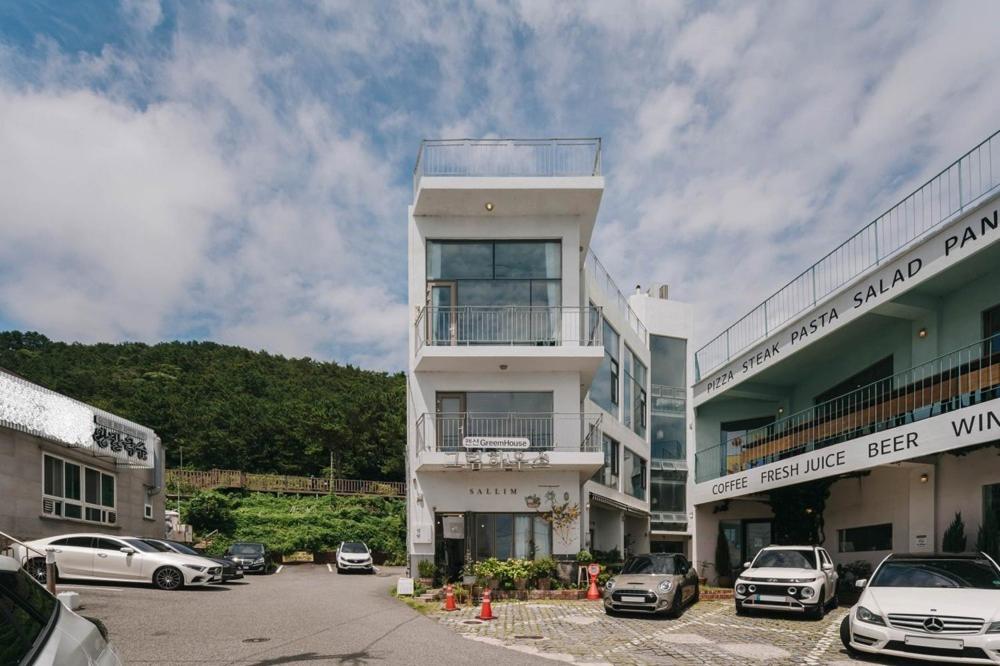 Greemhouse, South Korea