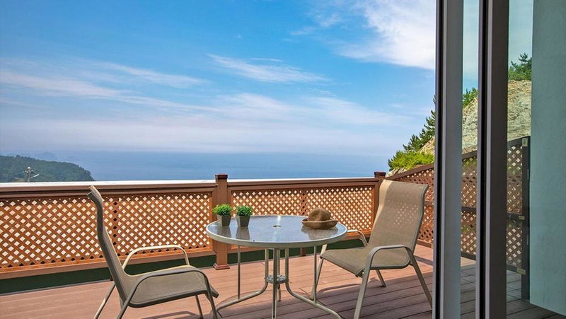 Samcheok Donghae Raeyo Pension, Samcheok, South Korea