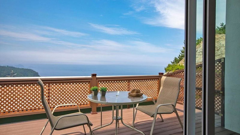 Samcheok Donghae Raeyo Pension, Samcheok, South Korea