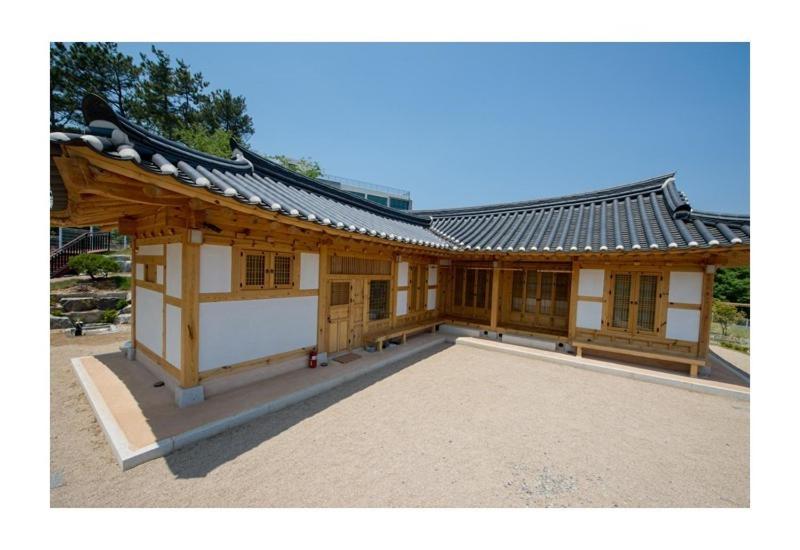 Daebudo Paper Museum Hanok Pension, Ansan, South Korea