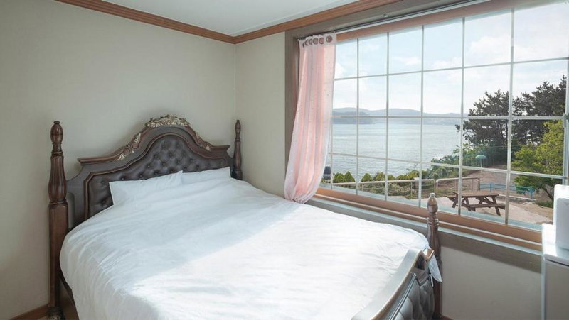 Anmyeondo Bbalgang Pension, Taean, South Korea