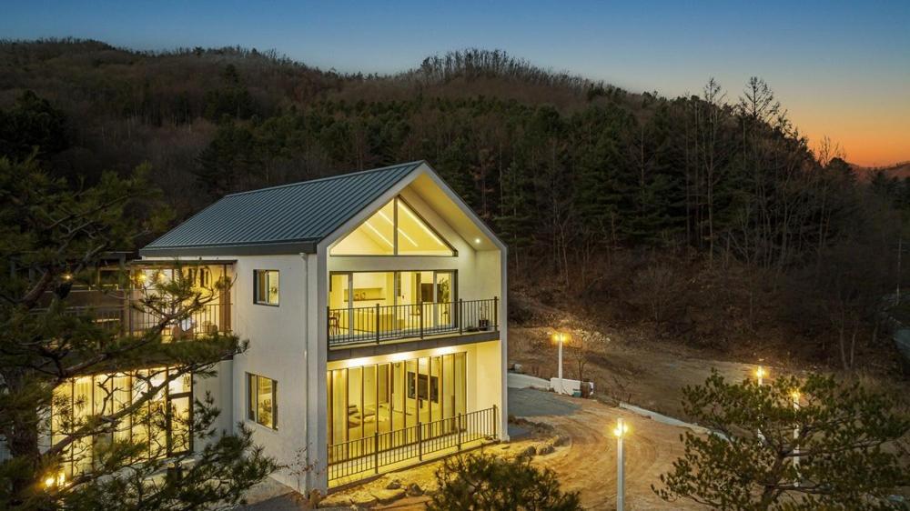 Hongcheon Jamjeok Private Pension, South Korea