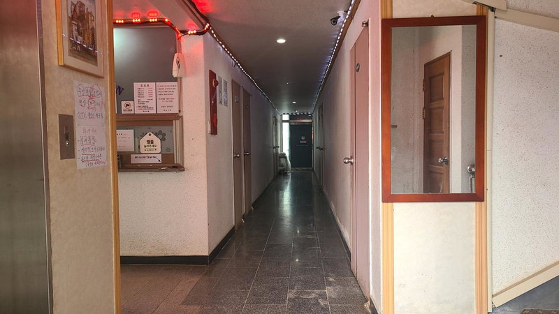Castle Motel, Yamog-yŏk, South Korea