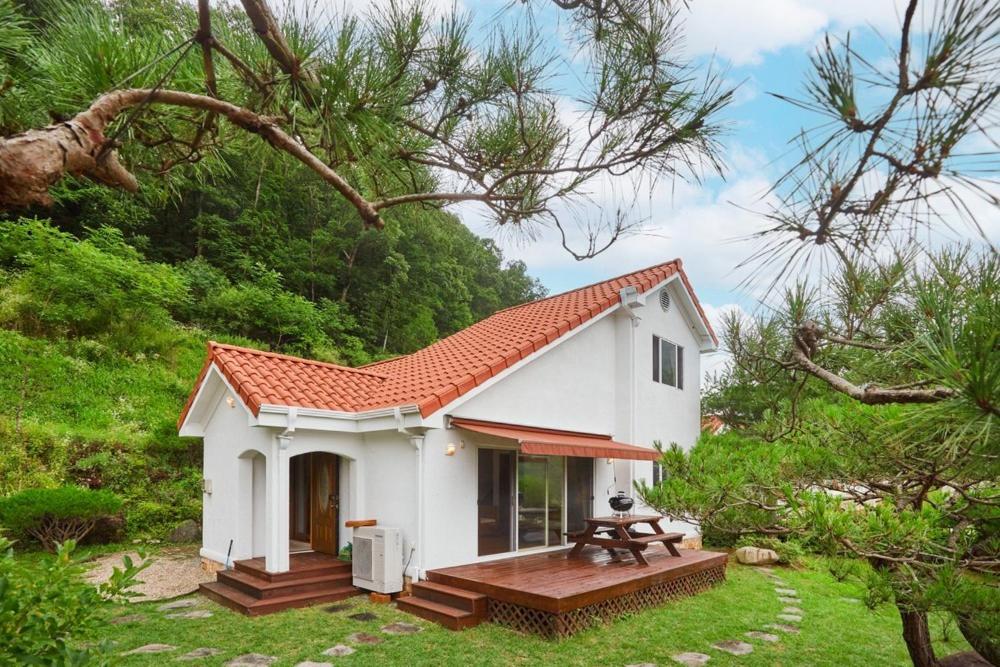 Hongcheon Ariwon Pension, South Korea