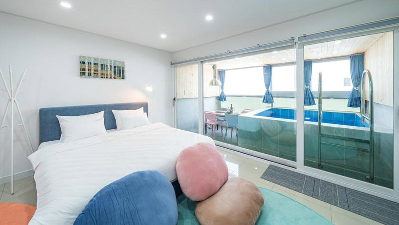 geojae sunstay poolvilla, Geoje, South Korea
