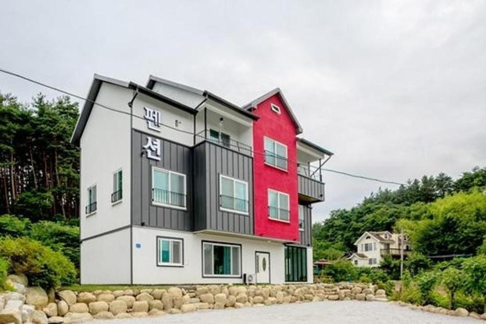 Hotel · Gangneung Luluberry Pension, Gangneung