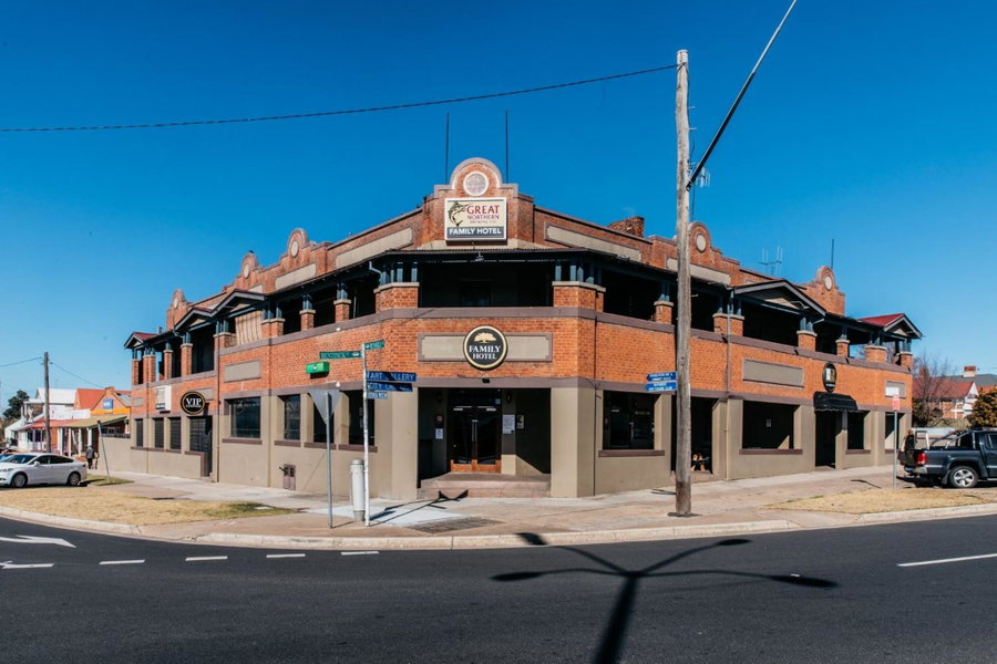 Family Hotel, Bathurst, Australia