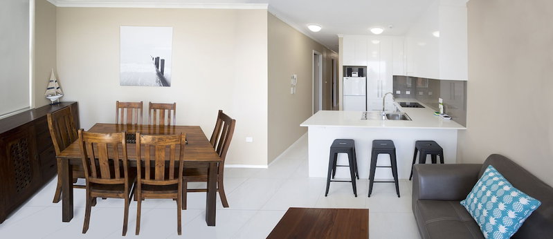 View Pacific Holiday Apartments, Surfers Paradise, Australia