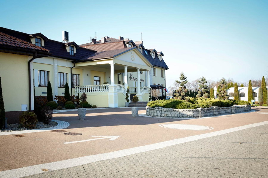 Pod Wiatrakiem, Warta, Poland