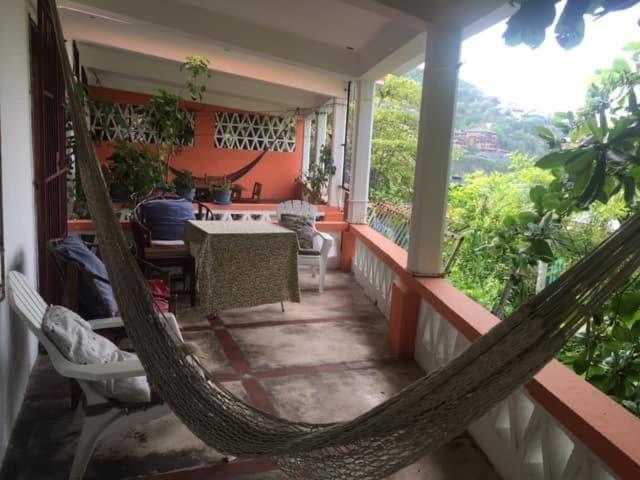 Bungalows pacíficos, Zihuatanejo, Mexico