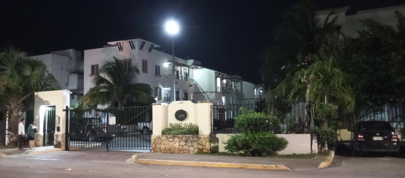 Apartamento En Fraccionamiento Privado 6 Personas, 5 Camas, Piscina cerca de la Playa, Playa del Carmen, Mexico