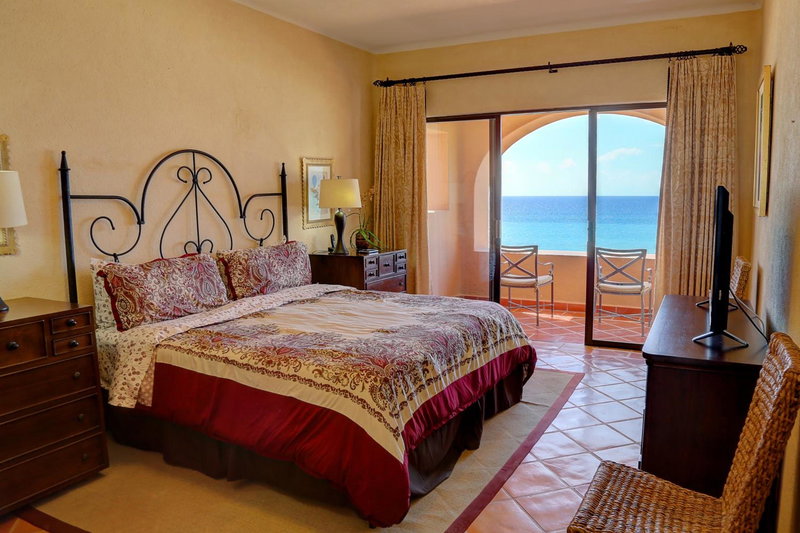 Condominios La Luna - Ocean Front, Cabo San Lucas, Mexico