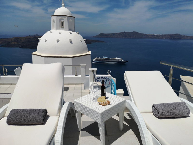 Sofi Rooms, Fira, Greece