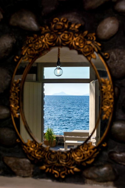 Black Bay Caves Suites, Akrotiri, Greece