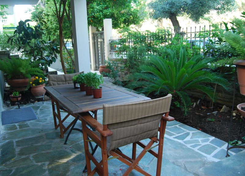Affordable luxury garden apartment, Athens, Greece
