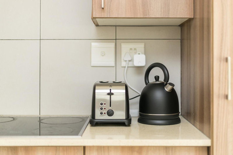 Spacious 1 Bed in a secure golf estate.WIFI, Honeydew, South Africa