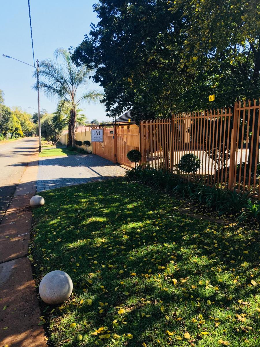 Hotel · Riverton Manor, Centurion