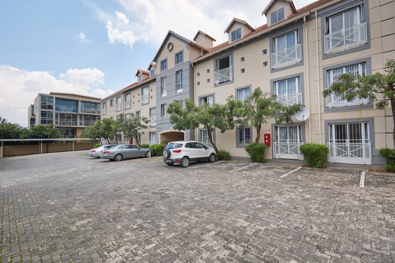 Beautiful Two Bedroom Appartment In Hatfield, Pretoria, South Africa