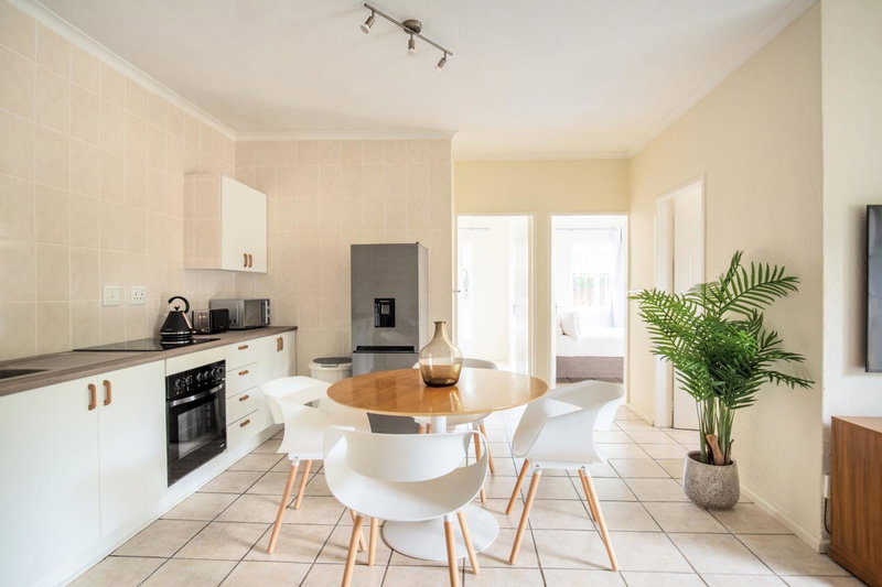 Beautiful Two Bedroom Appartment In Hatfield, Pretoria, South Africa