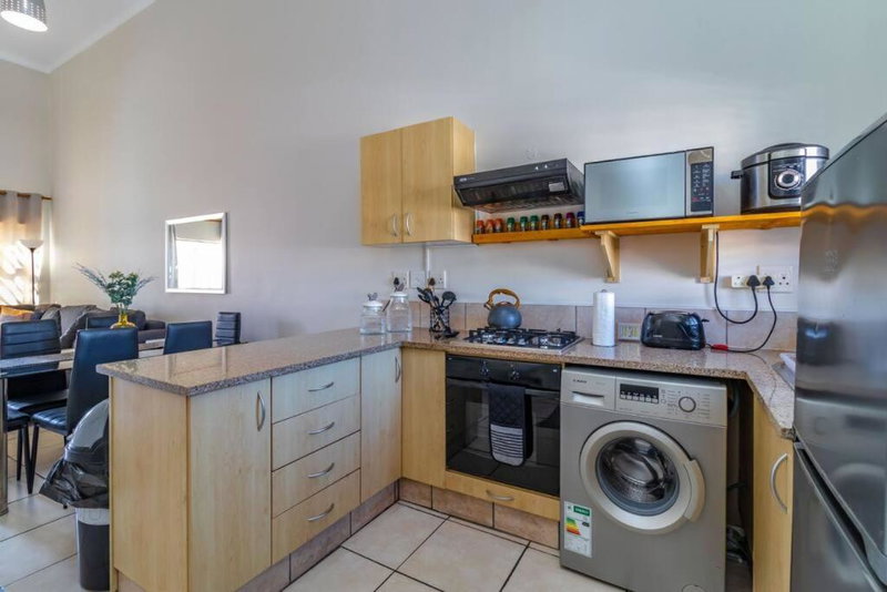 Cozy All-in-One Ocean View Apartment, Kingsburgh, South Africa