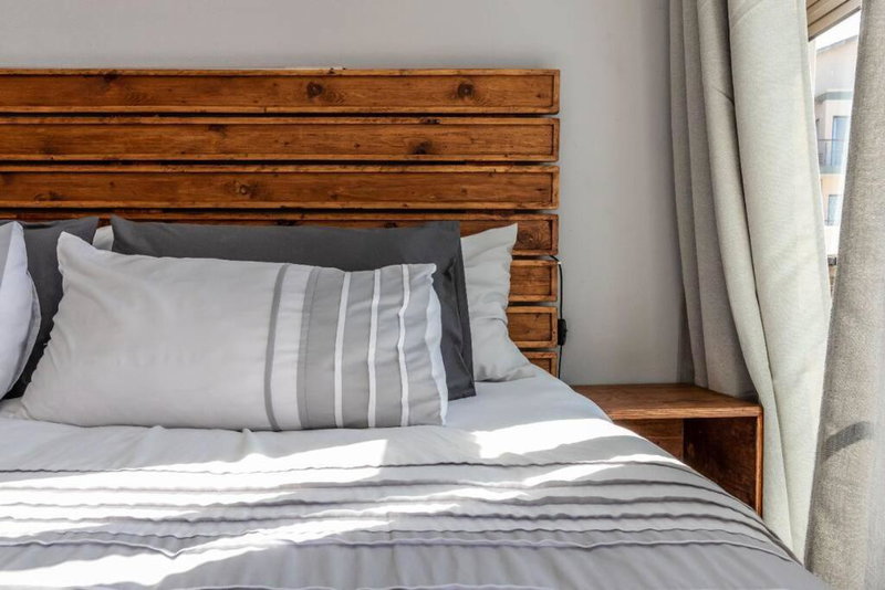 Cozy All-in-One Ocean View Apartment, Kingsburgh, South Africa