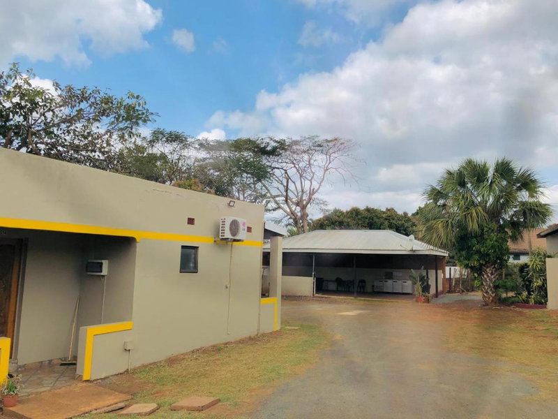 Hluzu Guest House, Hluhluwe, South Africa