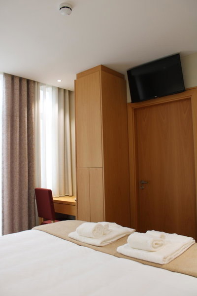 Oporto Station Hostel & Rooms, Porto, Portugal
