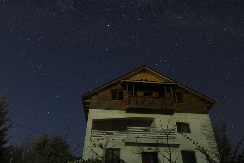 Surasul Muntelui, Dragoslavele, Romania