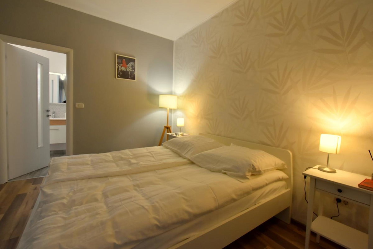 Neferprod Apartments - IS - CAM 04, Romania