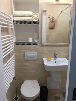 Studio Claudia-self Check-in, Brăila, Romania