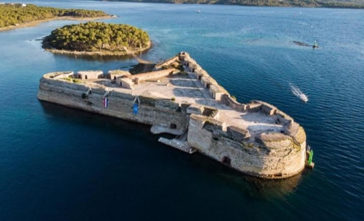 Hotel · Peninsula divina, Šibenik