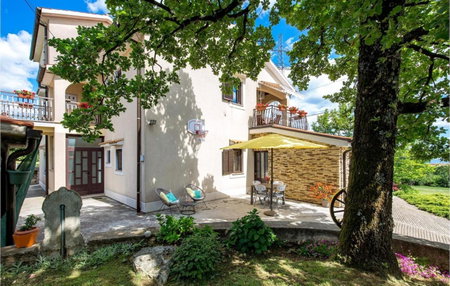 Sweet, Marinići, Croatia