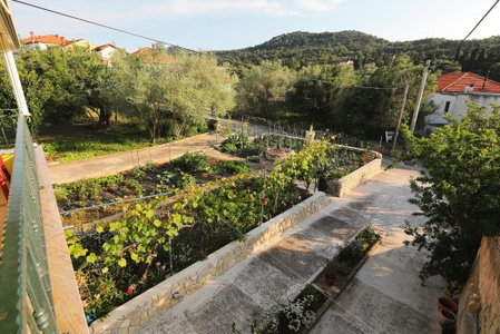Senkini Dvori, Sutomišćica, Croatia